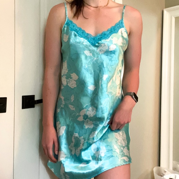 VINTAGE satin slip dress - Picture 4 of 10